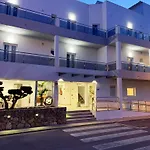 Hotel Chevy &