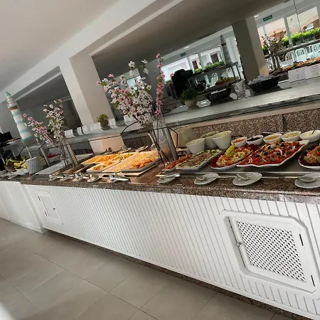 Chevy & 3* カラ・ラトハダ